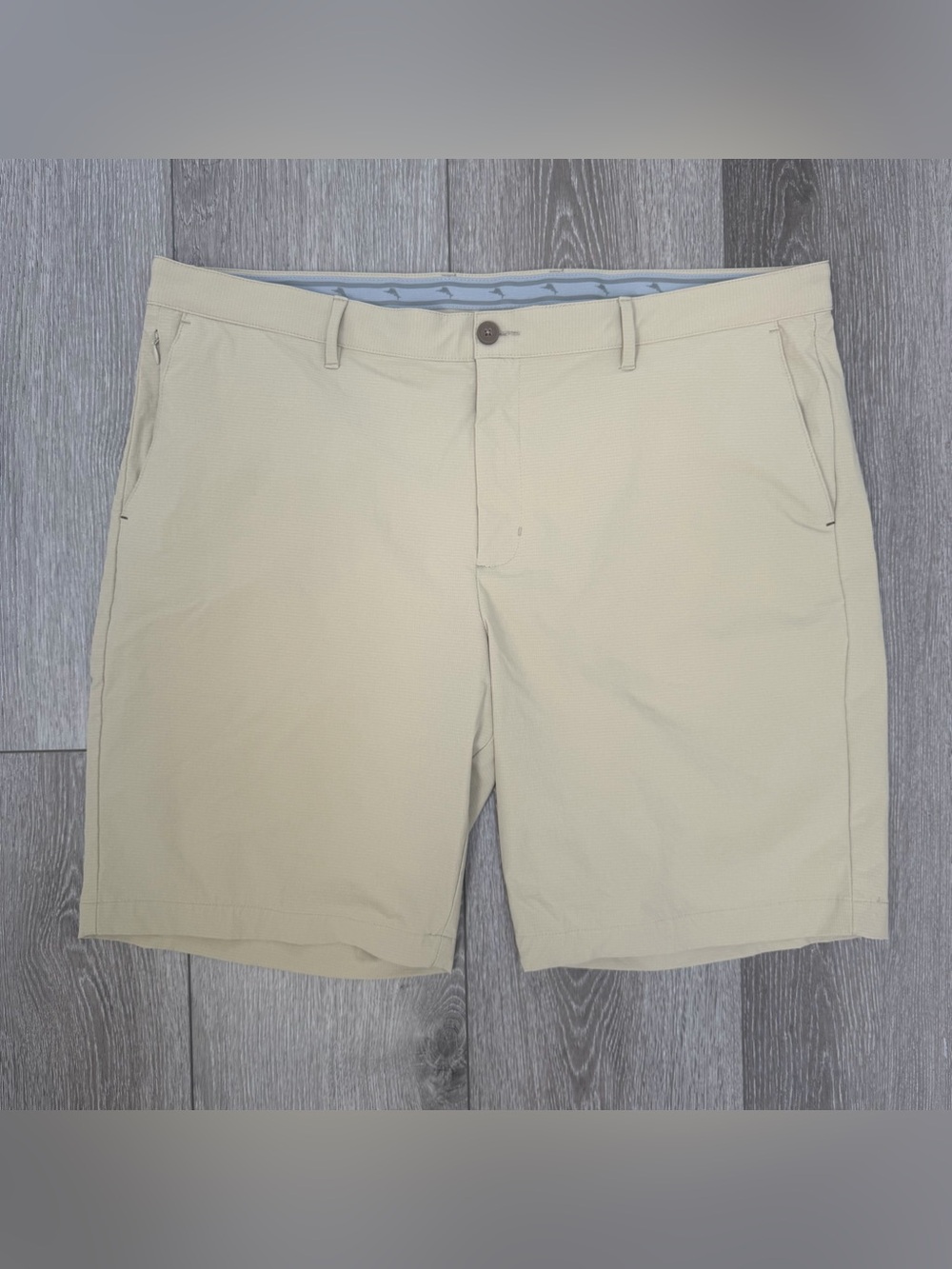 TOMMY BAHAMA CHIP SHOT ISLANDZONE SHORTS GOLF PERFORMANCE STRETCH KHAKI 42X10